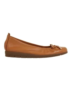 Best reviews of 🔔 Active Flex By Easy Steps Barton Flat 👟 Shoes In Tan Leather 🎁