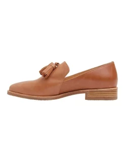 Deals 🔥 Sandler Salvador Tan Glove Flat 👟 Shoes 🤩 -Flats Sales Store unnamed file 1349