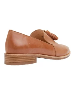 Deals 🔥 Sandler Salvador Tan Glove Flat 👟 Shoes 🤩 -Flats Sales Store unnamed file 1350