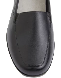 Best Sale 🥰 Wide Steps Verse Black Glove Flat 👟 Shoes 🛒 -Flats Sales Store unnamed file 1551