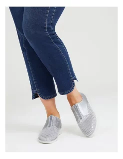 Cheapest π₯ Taking Shape Lightweight Lasercut Loafer In Silver π€© 15 Cheapest π₯ Taking Shape Lightweight Lasercut Loafer In Silver π€© -Flats Sales Store unnamed file 1900