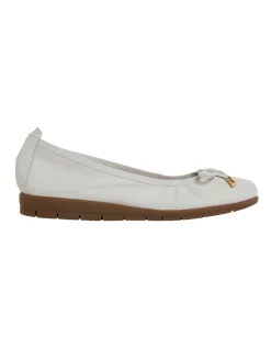 Cheapest 🔥 Active Flex By Easy Steps Barton Flat 👟 Shoes In White Leather ⌛