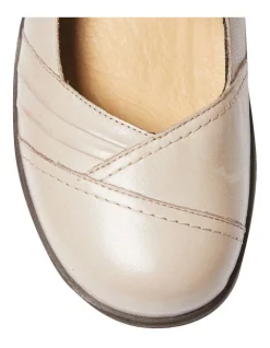 Budget 😉 Wide Steps Larissa Flat 👟 Shoes In Taupe Glove ⌛ -Flats Sales Store unnamed file 360