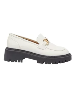 Hot Sale 👏 Ravella Samuel Flat 👟 Shoes In Bone Patent 🔔