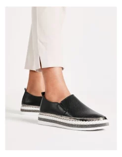 Coupon ⌛ Regatta Chloe Leather Flat 👟 Shoes In Black ✨ -Flats Sales Store unnamed file 973